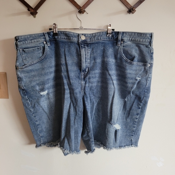 Lane Bryant Pants - Lane Bryant Mid Rise Boyfriend Bermuda Shorts Jean Blue Distressed 26